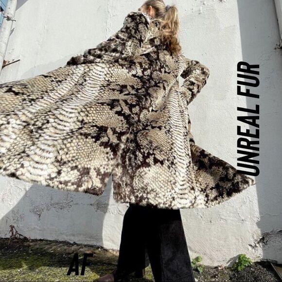 UNREAL FUR FOR FREE PEOPLE MADAM GRACE COAT SNAKE NWT NEW - Picture 1 of 16